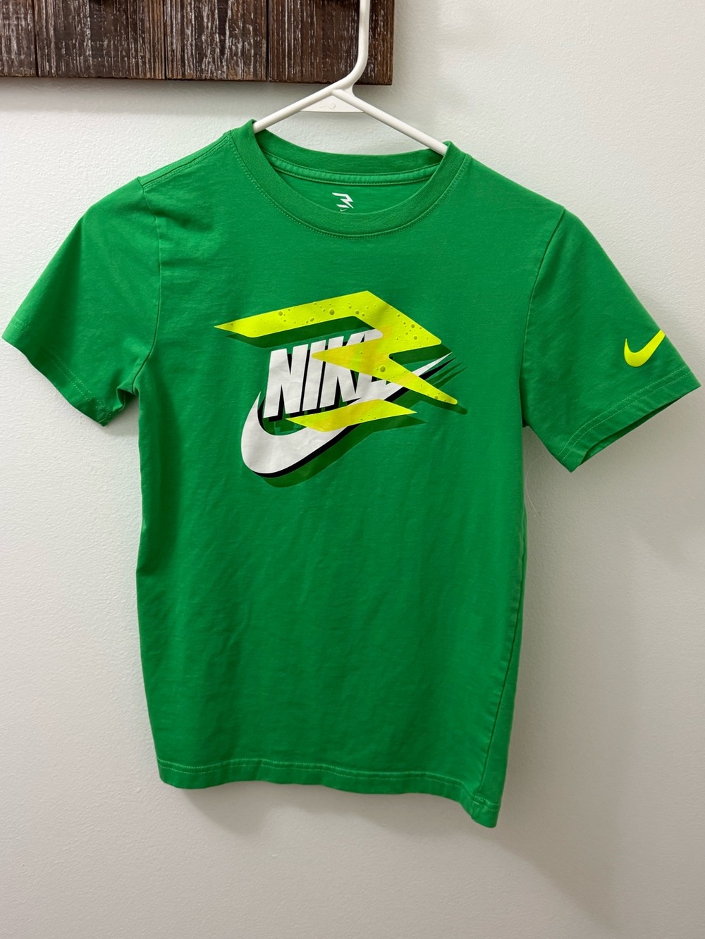 Nike Green Short-Sleeve Logo Tee with Yellow Accent